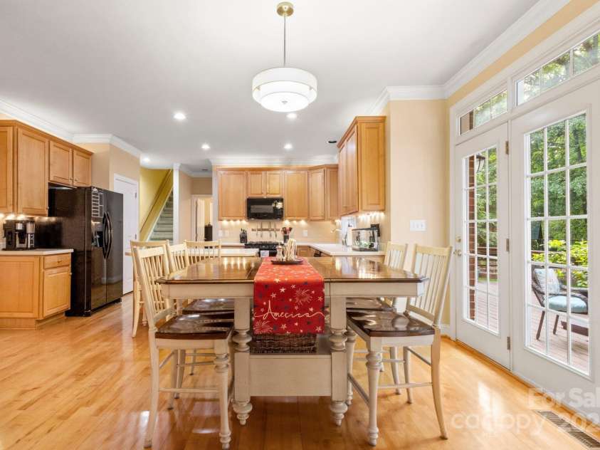4389 Enchantment Cove Lane, Charlotte, NC 28216.  MLS# CAR4260476, YatesRealty ID 25130. 