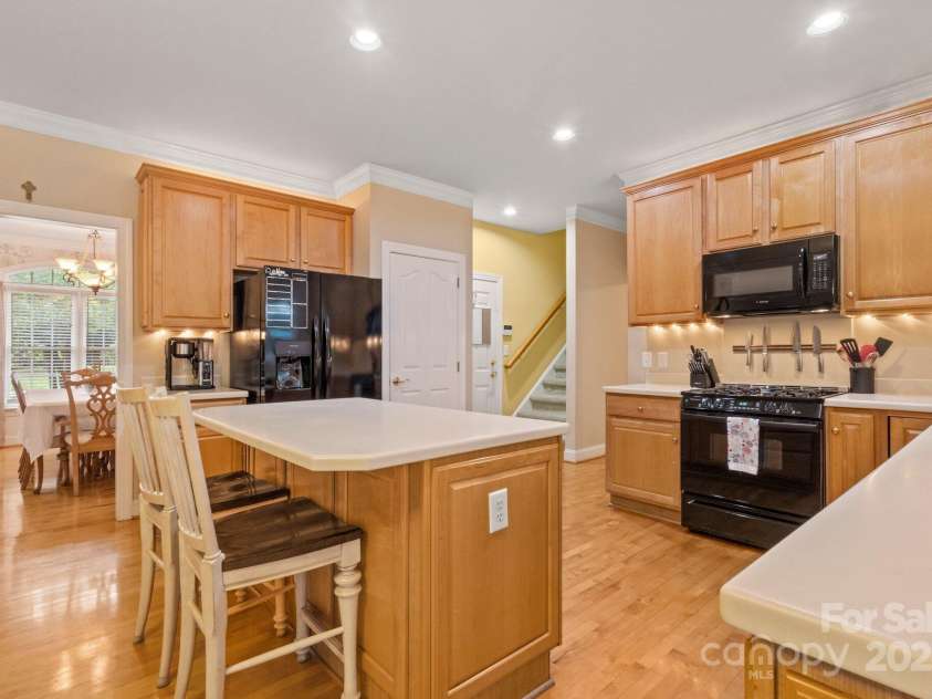 4389 Enchantment Cove Lane, Charlotte, NC 28216.  MLS# CAR4260476, YatesRealty ID 25130. 