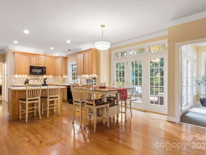 4389 Enchantment Cove Lane, Charlotte, NC 28216.  MLS# CAR4260476, YatesRealty ID 25130. 