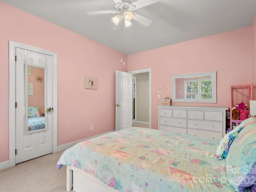 4389 Enchantment Cove Lane, Charlotte, NC 28216.  MLS# CAR4260476, YatesRealty ID 25130. 