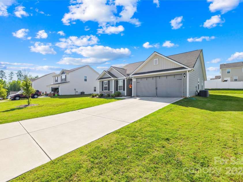 226 Caley Street, Kings Mountain, NC 28086.  MLS# CAR4278990, YatesRealty ID 25131. 