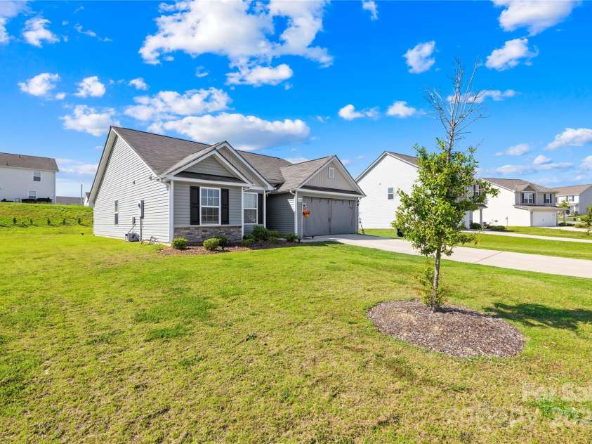 226 Caley Street, Kings Mountain, NC 28086.  MLS# CAR4278990, YatesRealty ID 25131. 