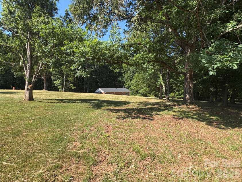254 Beechwood Farm Road, Statesville, NC 28625.  MLS# CAR4383956, YatesRealty ID 25131. 