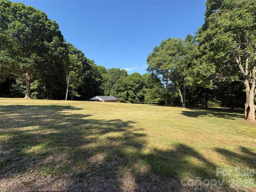 254 Beechwood Farm Road, Statesville, NC 28625.  MLS# CAR4383956, YatesRealty ID 25131. 