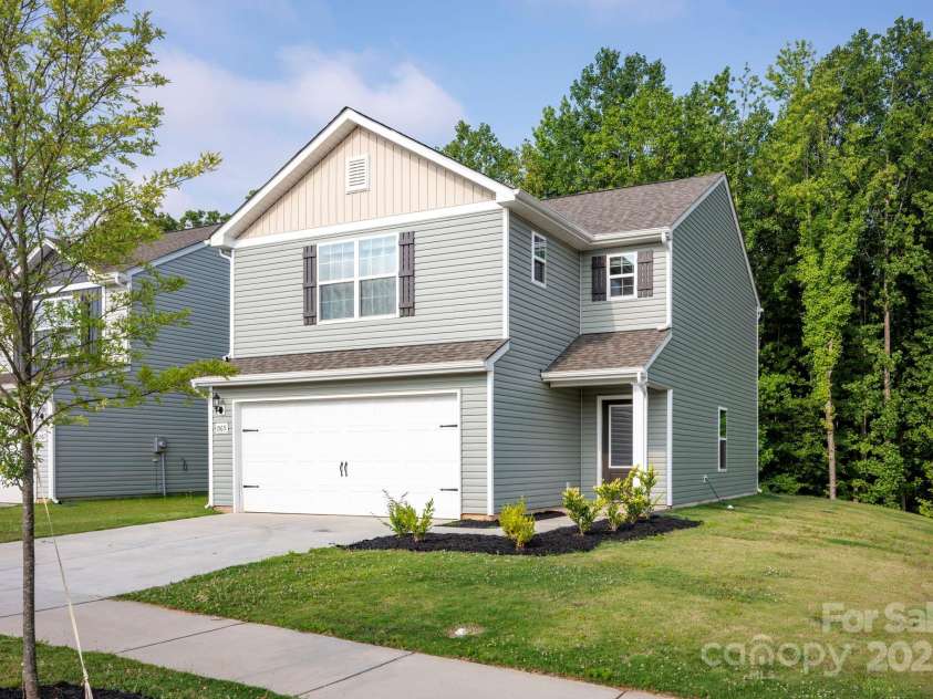 1565 Nia Road, Charlotte, NC 28215.  MLS# CAR4279859, YatesRealty ID 25133. 