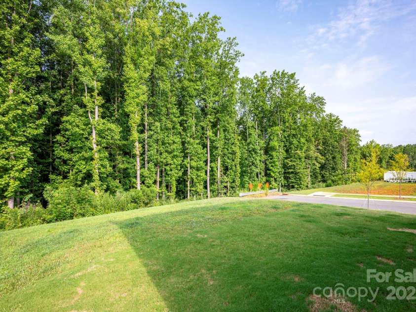 1565 Nia Road, Charlotte, NC 28215.  MLS# CAR4279859, YatesRealty ID 25133. Corner Lot