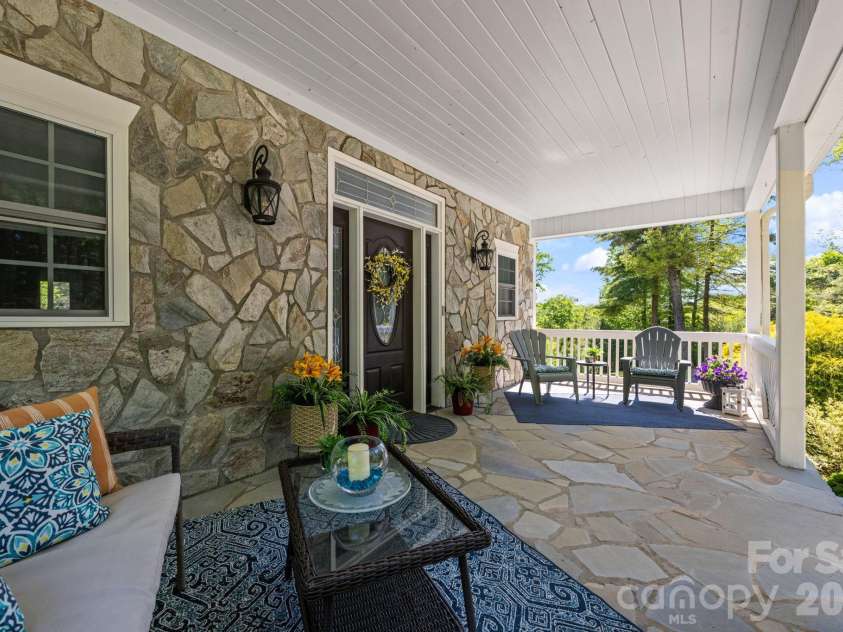 38 Beaus Valley Drive, Roaring Gap, NC 28668.  MLS# CAR4381335, YatesRealty ID 25133. 