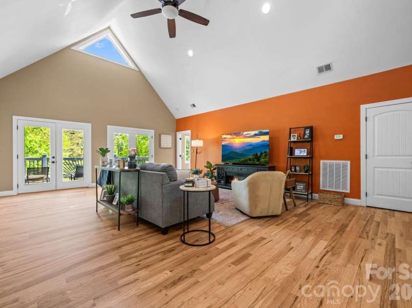 38 Beaus Valley Drive, Roaring Gap, NC 28668.  MLS# CAR4381335, YatesRealty ID 25133. 
