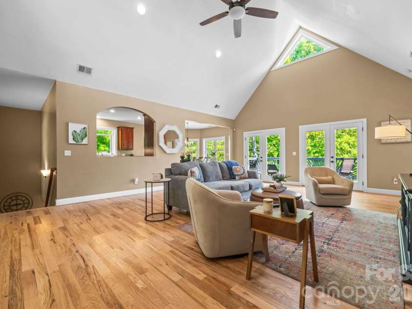 38 Beaus Valley Drive, Roaring Gap, NC 28668.  MLS# CAR4381335, YatesRealty ID 25133. 