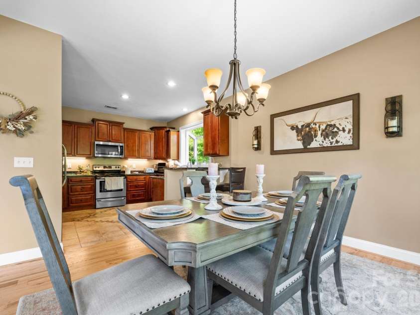 38 Beaus Valley Drive, Roaring Gap, NC 28668.  MLS# CAR4381335, YatesRealty ID 25133. 