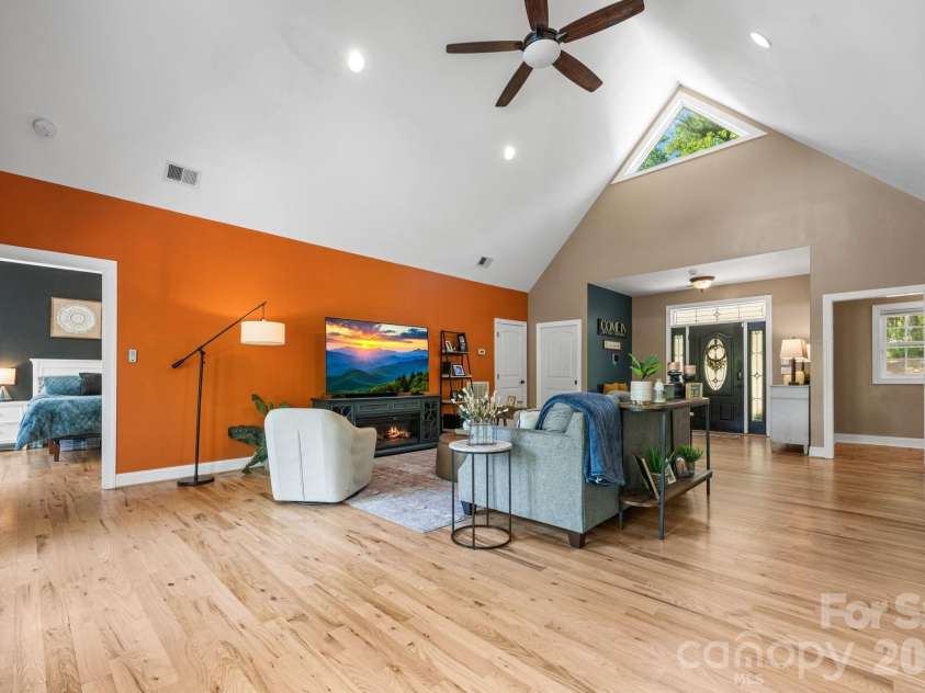 38 Beaus Valley Drive, Roaring Gap, NC 28668.  MLS# CAR4381335, YatesRealty ID 25133. 