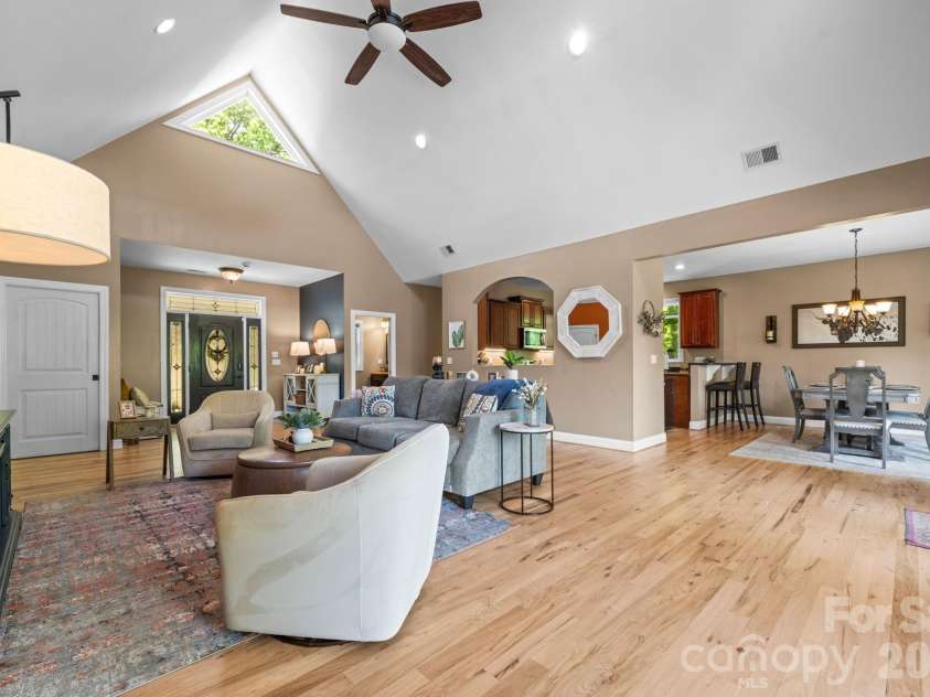 38 Beaus Valley Drive, Roaring Gap, NC 28668.  MLS# CAR4381335, YatesRealty ID 25133. 