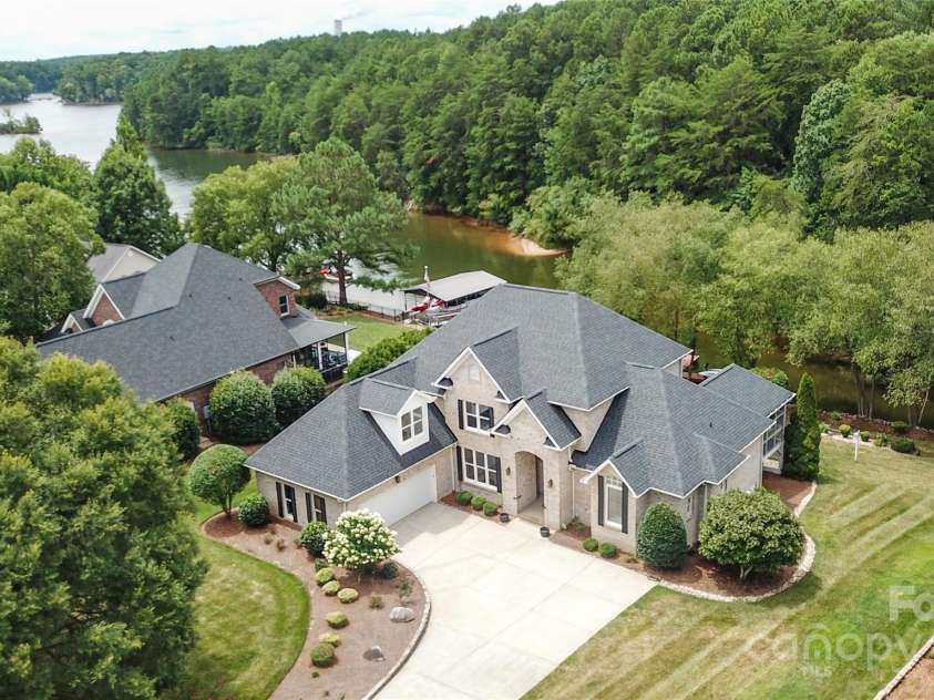 9221 Belle Pines Court, Sherrills Ford, NC 28673.  MLS# CAR4280320, YatesRealty ID 25134. 