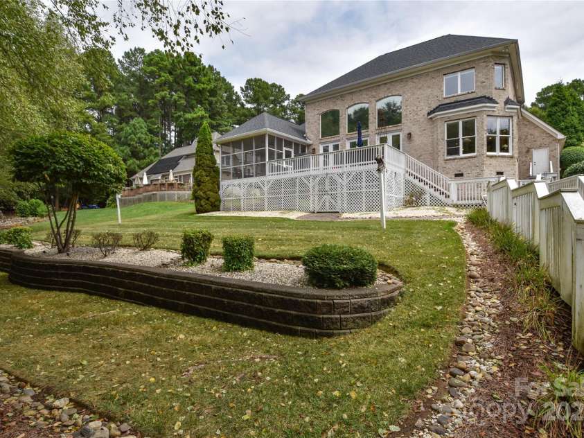 9221 Belle Pines Court, Sherrills Ford, NC 28673.  MLS# CAR4280320, YatesRealty ID 25134. 