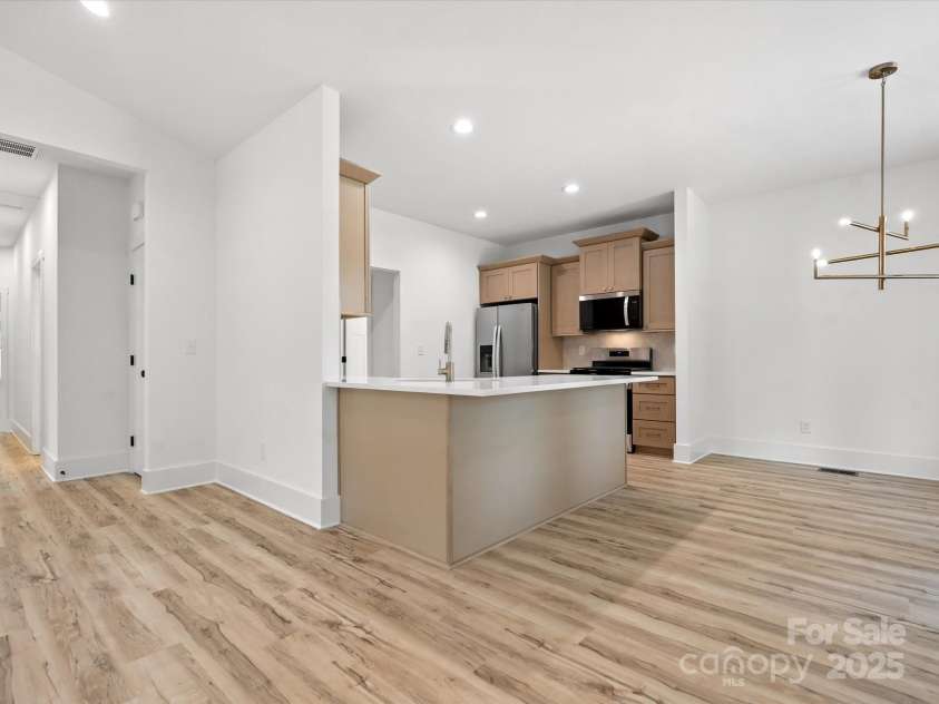 4113 Rutgers Avenue, Charlotte, NC 28206.  MLS# CAR4280205, YatesRealty ID 25135. 