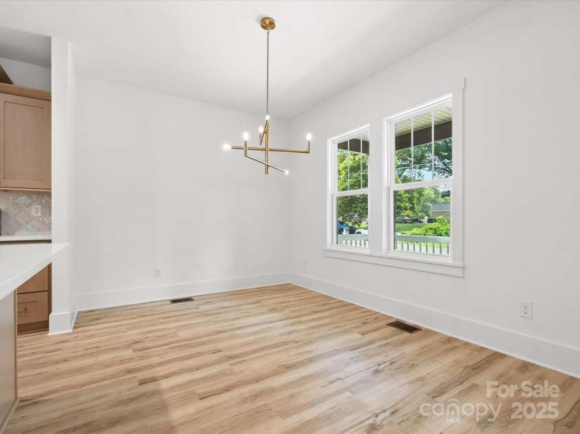 4113 Rutgers Avenue, Charlotte, NC 28206.  MLS# CAR4280205, YatesRealty ID 25135. 