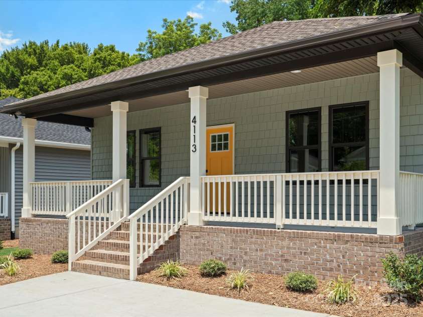 4113 Rutgers Avenue, Charlotte, NC 28206.  MLS# CAR4280205, YatesRealty ID 25135. 