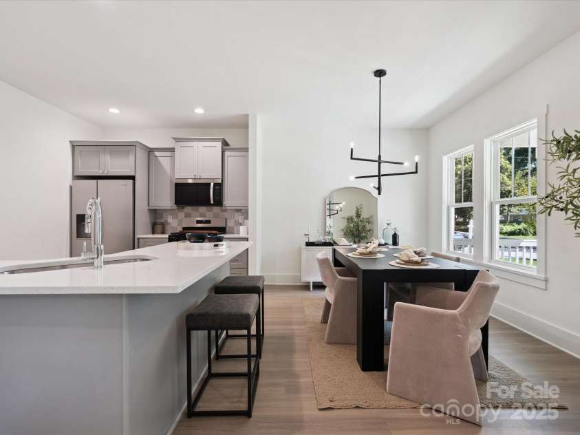 4111 Rutgers Avenue, Charlotte, NC 28206.  MLS# CAR4280280, YatesRealty ID 25136. 