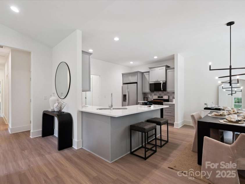 4111 Rutgers Avenue, Charlotte, NC 28206.  MLS# CAR4280280, YatesRealty ID 25136. 