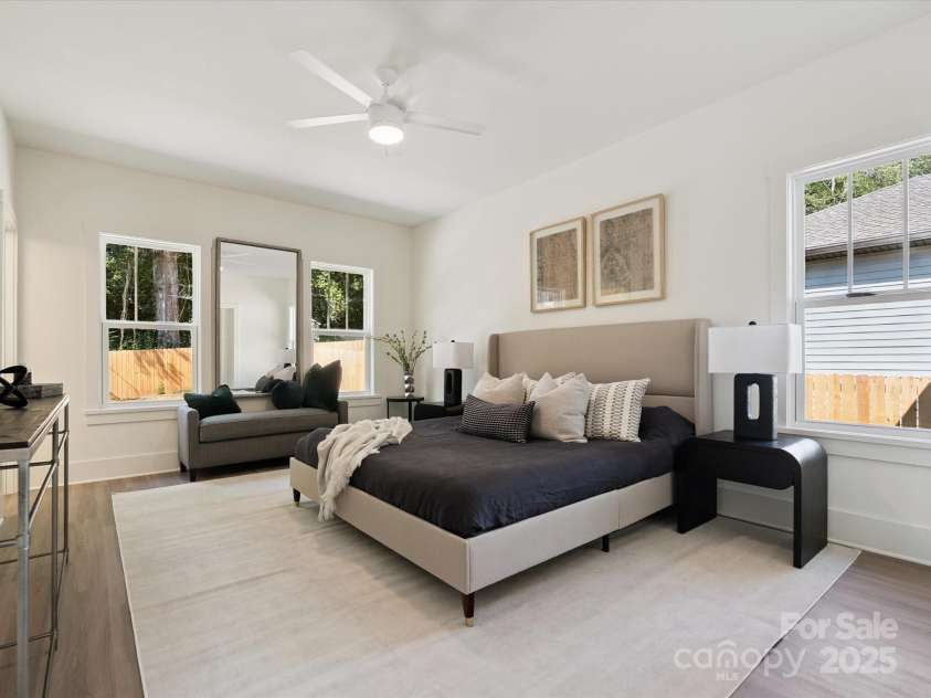 4111 Rutgers Avenue, Charlotte, NC 28206.  MLS# CAR4280280, YatesRealty ID 25136. 