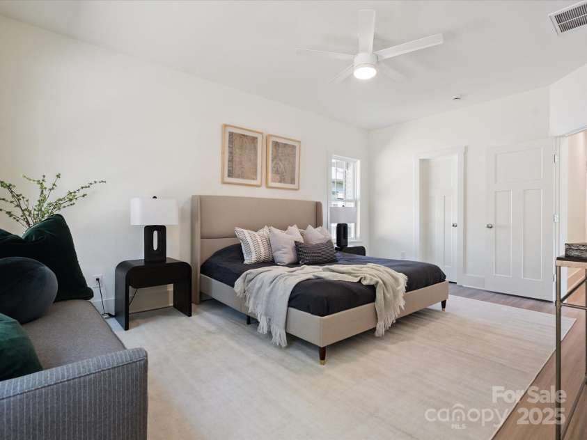 4111 Rutgers Avenue, Charlotte, NC 28206.  MLS# CAR4280280, YatesRealty ID 25136. 