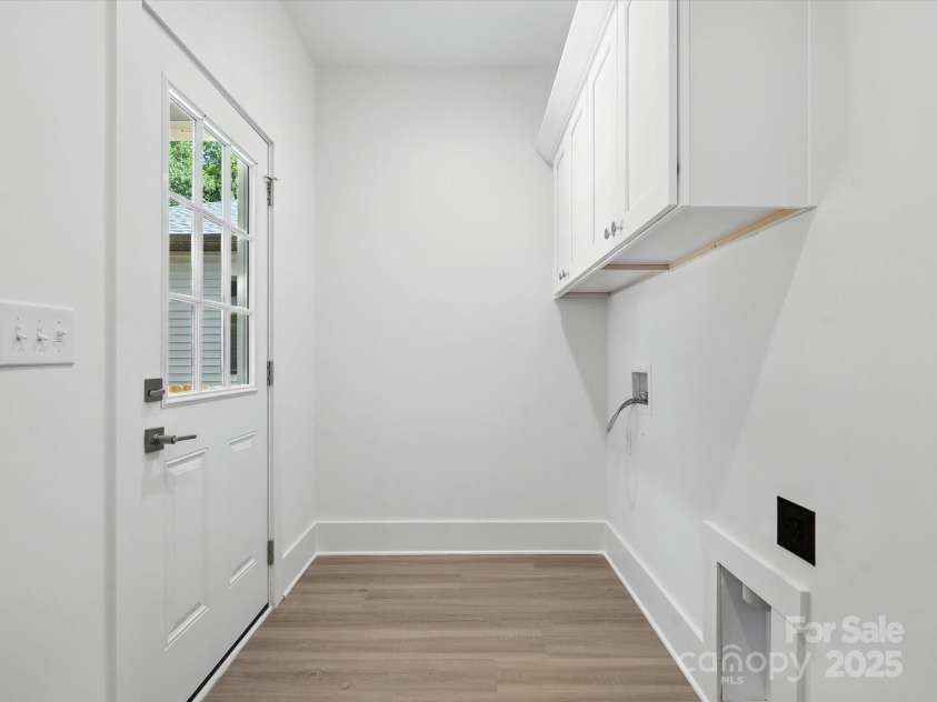 4111 Rutgers Avenue, Charlotte, NC 28206.  MLS# CAR4280280, YatesRealty ID 25136. 
