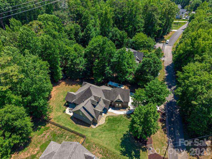 489 Evergreen Road, Lake Wylie, SC 29710.  MLS# CAR4383228, YatesRealty ID 25136. 