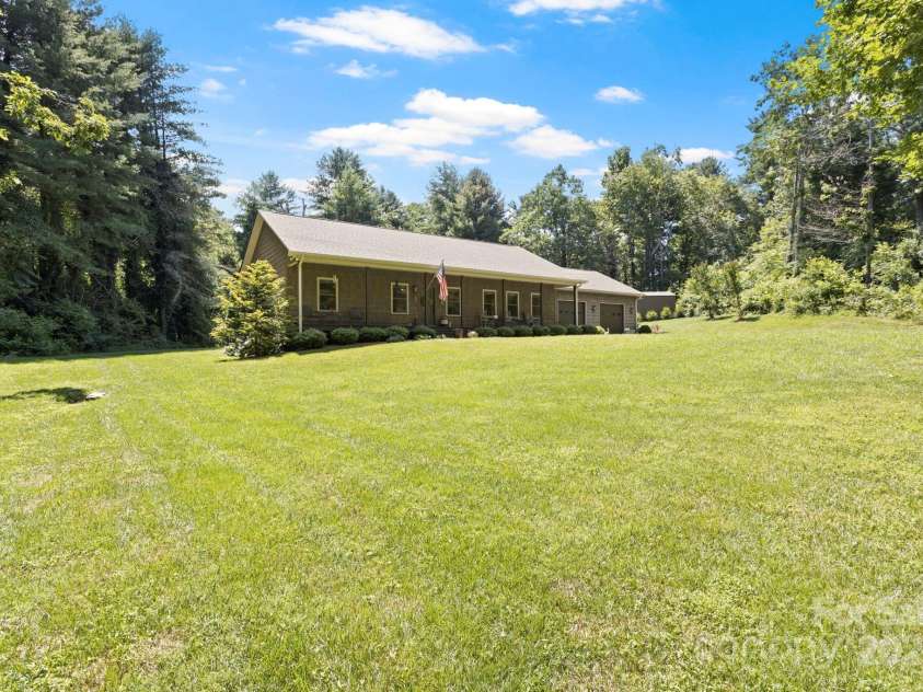 99 Pinecrest Estates Drive, Flat Rock, NC 28731.  MLS# CAR4280073, YatesRealty ID 25138. 
