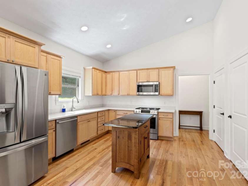 99 Pinecrest Estates Drive, Flat Rock, NC 28731.  MLS# CAR4280073, YatesRealty ID 25138. 