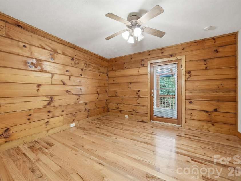 6220 Sunny Drive, Newland, NC 28657.  MLS# CAR4377028, YatesRealty ID 25139. 
