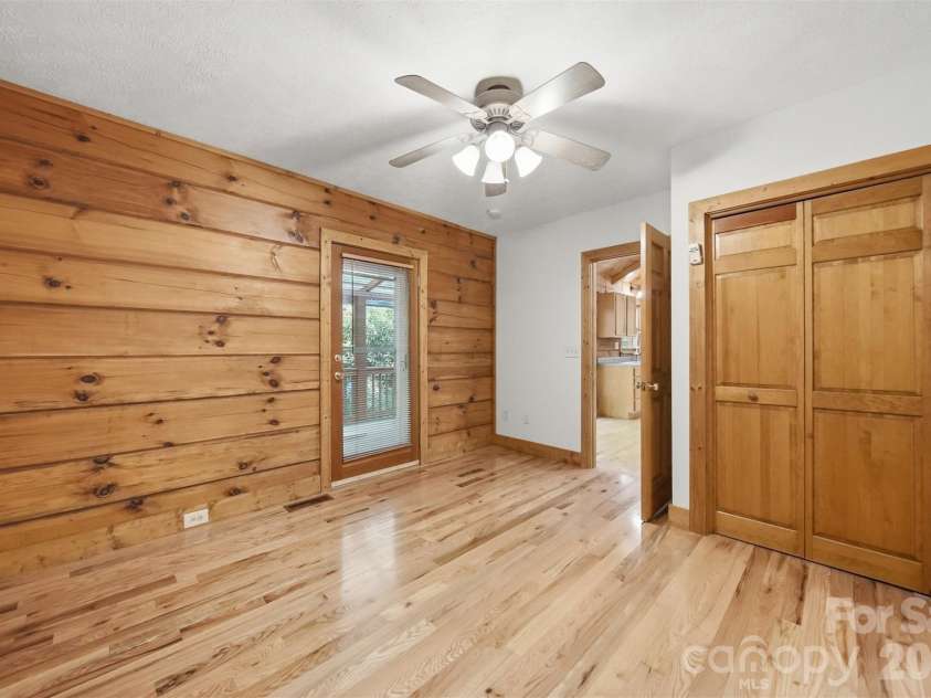 6220 Sunny Drive, Newland, NC 28657.  MLS# CAR4377028, YatesRealty ID 25139. 