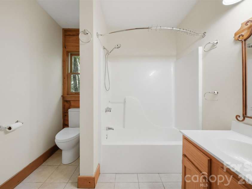 6220 Sunny Drive, Newland, NC 28657.  MLS# CAR4377028, YatesRealty ID 25139. 