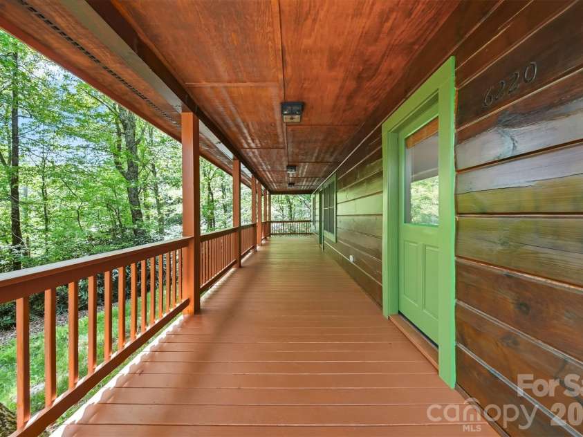 6220 Sunny Drive, Newland, NC 28657.  MLS# CAR4377028, YatesRealty ID 25139. 