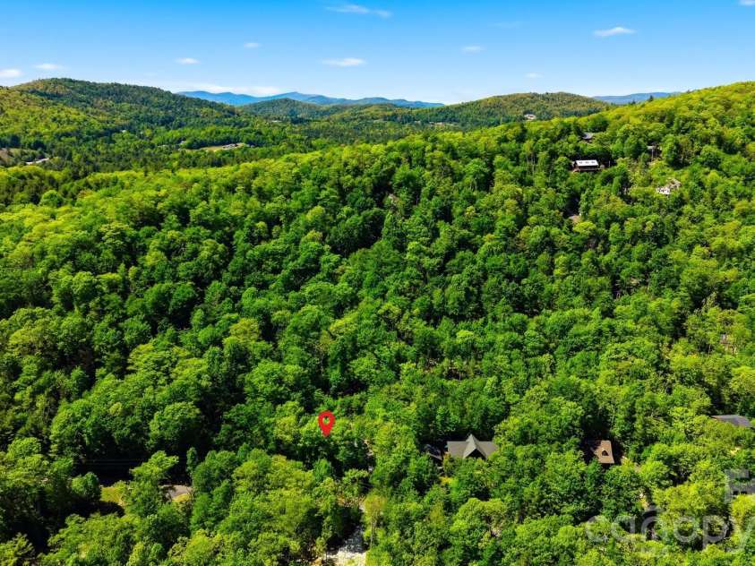 6220 Sunny Drive, Newland, NC 28657.  MLS# CAR4377028, YatesRealty ID 25139. 