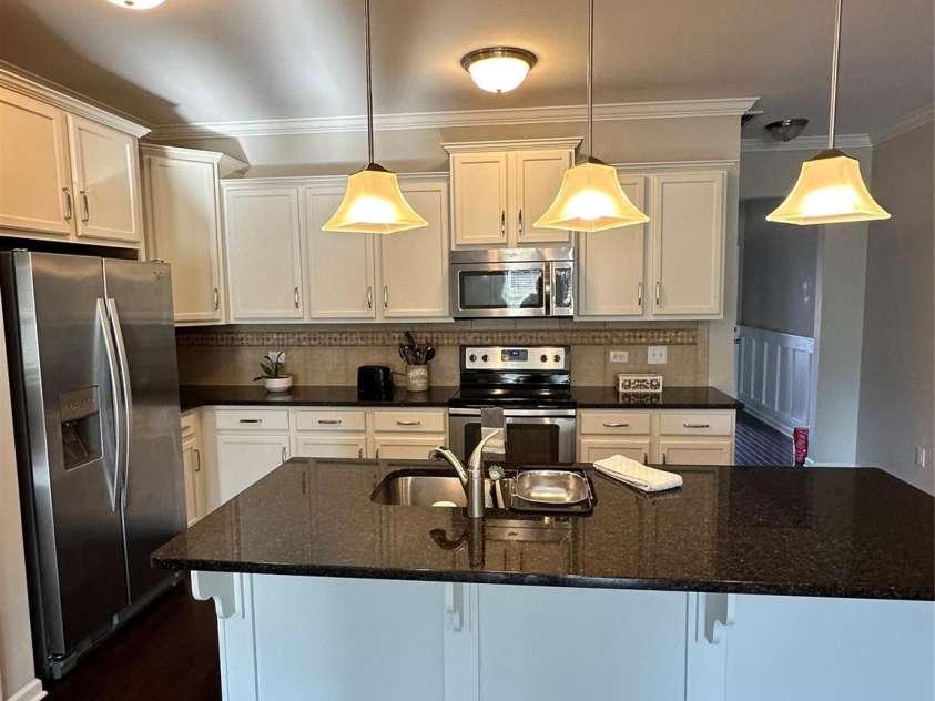 878 Summerlake Drive, Fort Mill, SC 29715.  MLS# CAR4318375, YatesRealty ID 2514. 