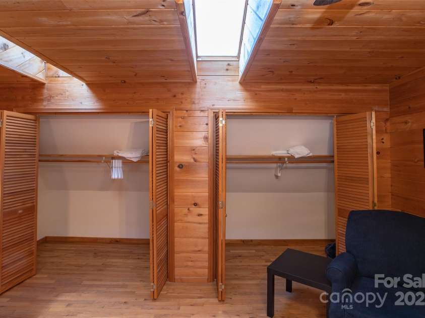 2311 Old Mountain Road, Mars Hill, NC 28754.  MLS# CAR4280251, YatesRealty ID 25140. 