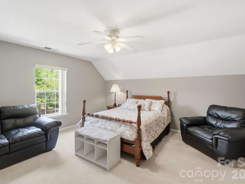 7724 Dinniston Drive, Huntersville, NC 28078.  MLS# CAR4413809, YatesRealty ID 25140. 