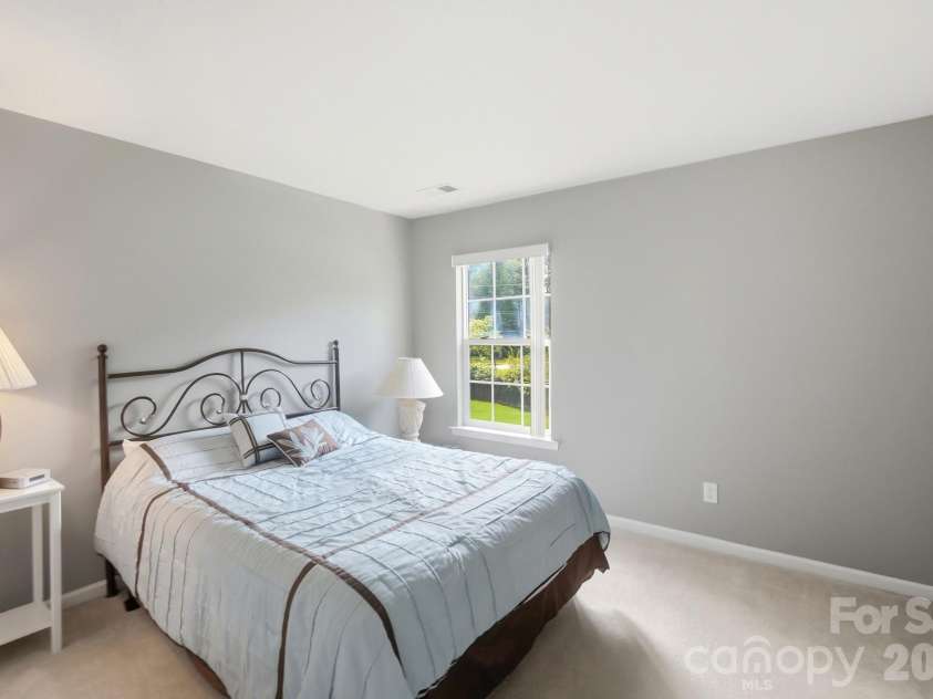 7724 Dinniston Drive, Huntersville, NC 28078.  MLS# CAR4413809, YatesRealty ID 25140. 