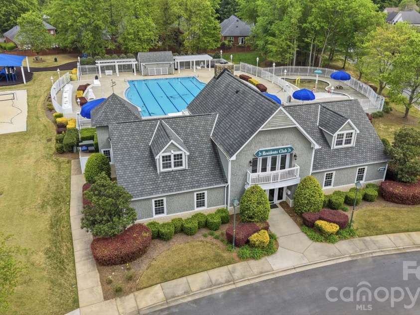 7724 Dinniston Drive, Huntersville, NC 28078.  MLS# CAR4413809, YatesRealty ID 25140. 