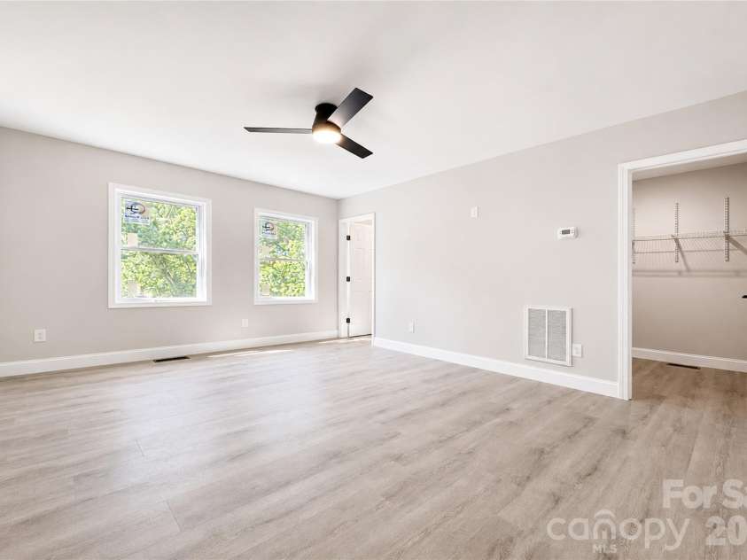 1135 Apple Lane, Granite Falls, NC 28630.  MLS# CAR4382438, YatesRealty ID 25141. 