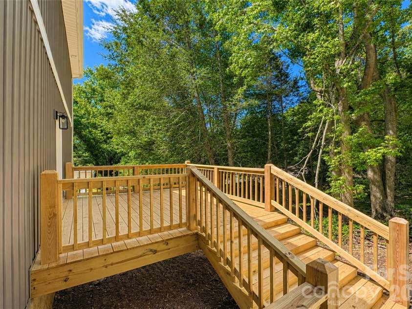 1135 Apple Lane, Granite Falls, NC 28630.  MLS# CAR4382438, YatesRealty ID 25141. 