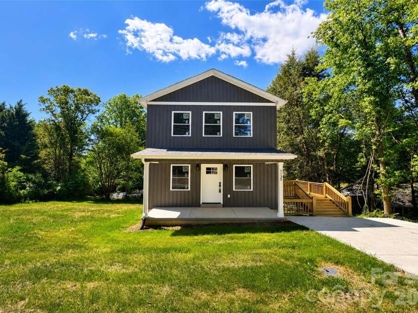 1135 Apple Lane, Granite Falls, NC 28630.  MLS# CAR4382438, YatesRealty ID 25141. 