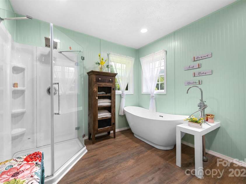 31 Bailey Mathes Farm Lane, Newland, NC 28657.  MLS# CAR4279616, YatesRealty ID 25141. 