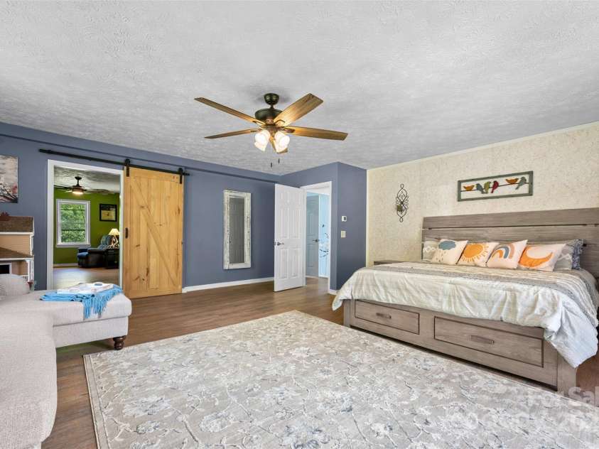 31 Bailey Mathes Farm Lane, Newland, NC 28657.  MLS# CAR4279616, YatesRealty ID 25141. 