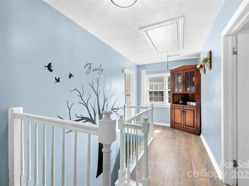 31 Bailey Mathes Farm Lane, Newland, NC 28657.  MLS# CAR4279616, YatesRealty ID 25141. 