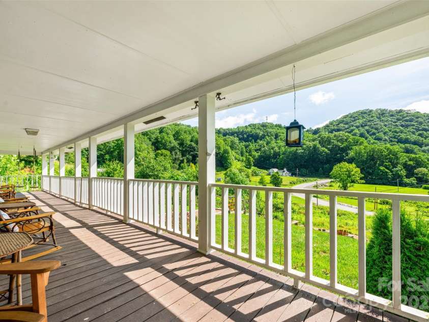 31 Bailey Mathes Farm Lane, Newland, NC 28657.  MLS# CAR4279616, YatesRealty ID 25141. 