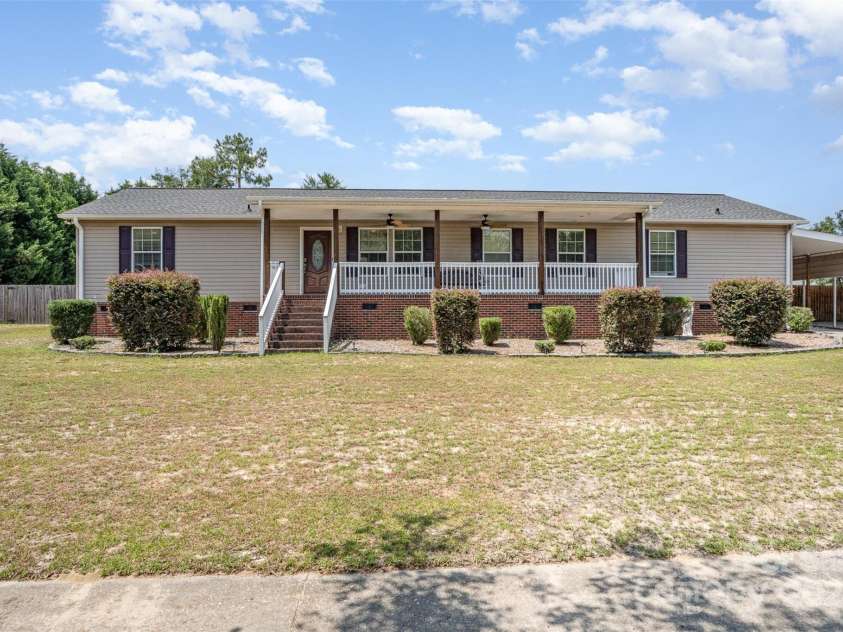 108 Welsh Street, Kershaw, SC 29067.  MLS# CAR4277713, YatesRealty ID 25142. 