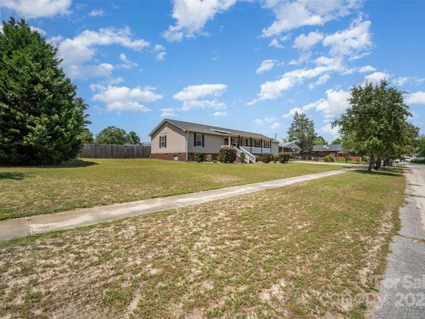 108 Welsh Street, Kershaw, SC 29067.  MLS# CAR4277713, YatesRealty ID 25142. 