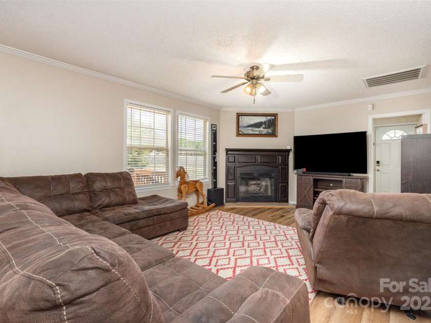 108 Welsh Street, Kershaw, SC 29067.  MLS# CAR4277713, YatesRealty ID 25142. 