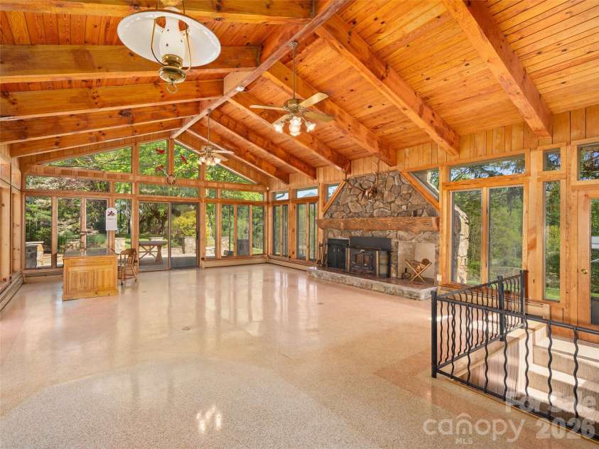 110 Crest View Road, Burnsville, NC 28714.  MLS# CAR4381497, YatesRealty ID 25142. 